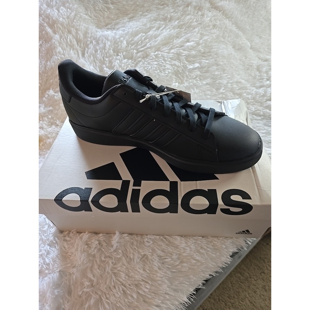 Man's Athleisure adidas Grand Court Sneaker